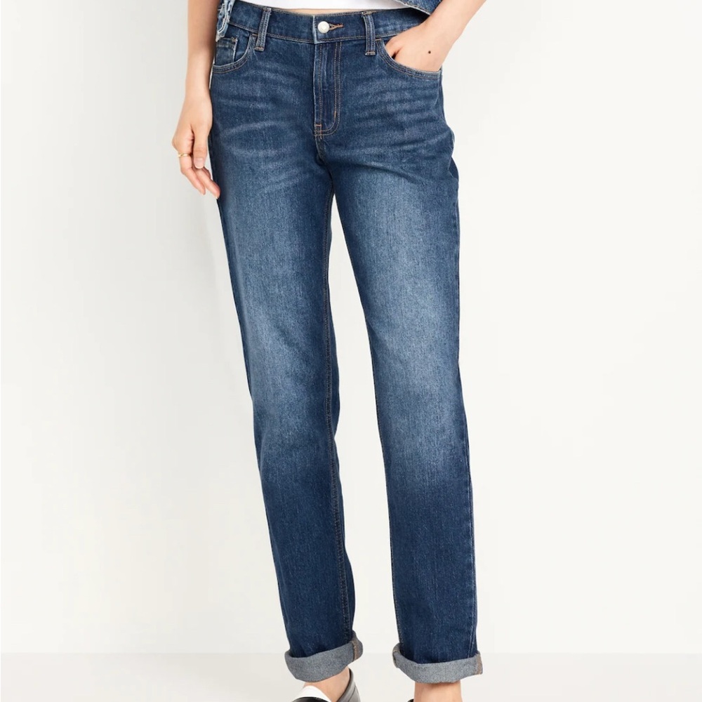 NWOT Women’s Old Navy Mid-Rise Wow Boyfriend Straight Leg Jeans  size 12